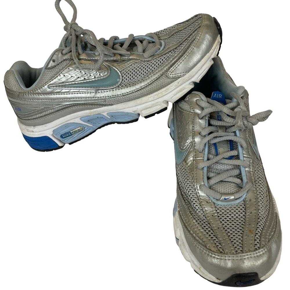 Women’s Nike Air Tri-D athletic shoe size 8.5